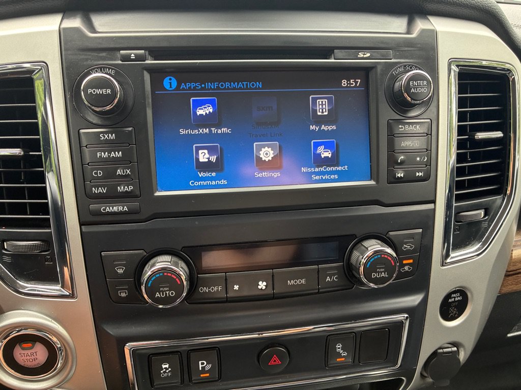 Used 2017 Nissan Titan SL AWD/4WD image 39