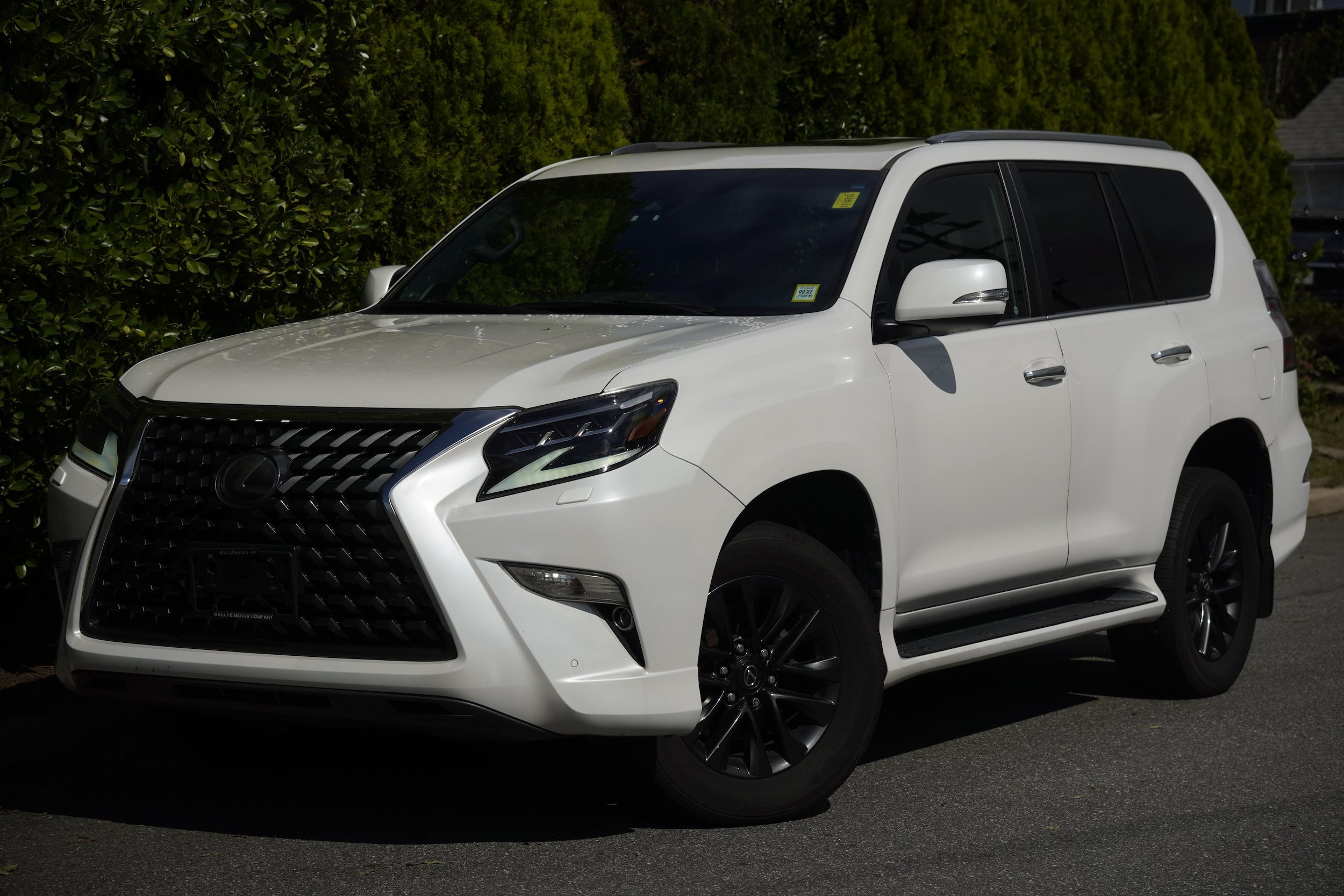 Used 2020 Lexus GX 460 Premium w/ Premium Package AWD/4WD image 2