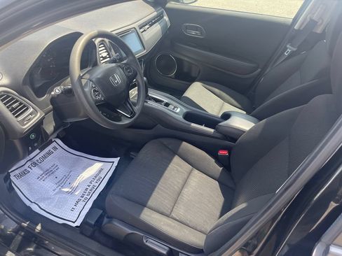 Used 2017 Honda HR-V EX image 12