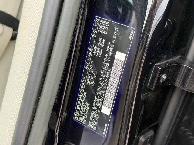 Used 2023 Volvo XC60 B5 Core w/ Climate Package FWD image 22