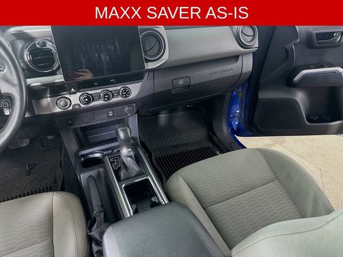 Used 2017 Toyota Tacoma SR5 AWD/4WD image 18
