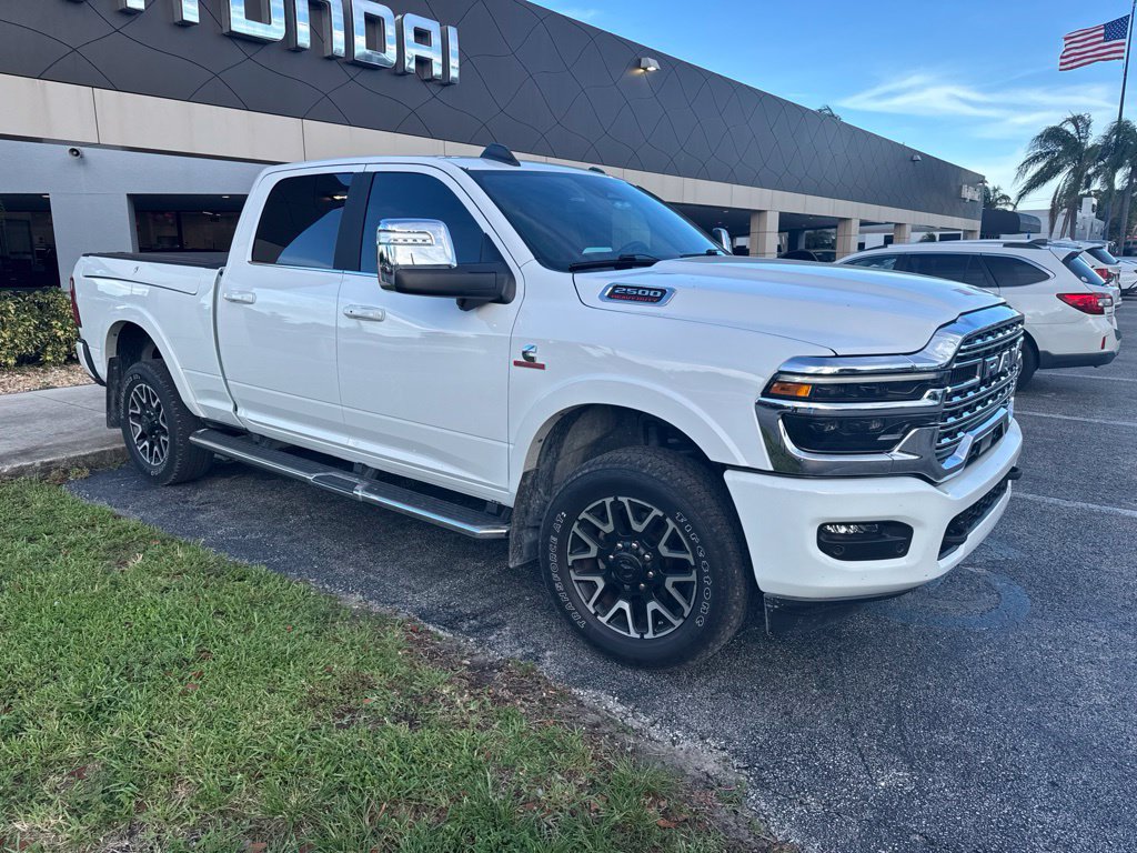 Used 2025 RAM 2500 Limited w/ Towing Technology Group AWD/4WD image 6