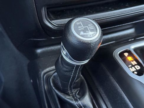 Certified 2025 Jeep Wrangler Sahara AWD/4WD image 23