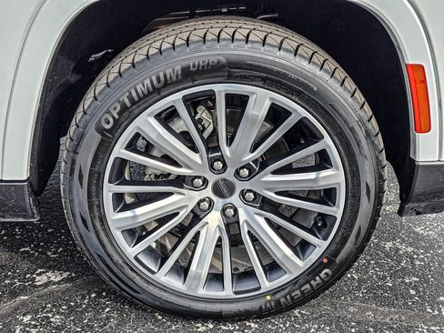 Used 2022 Jeep Grand Wagoneer Series III image 10