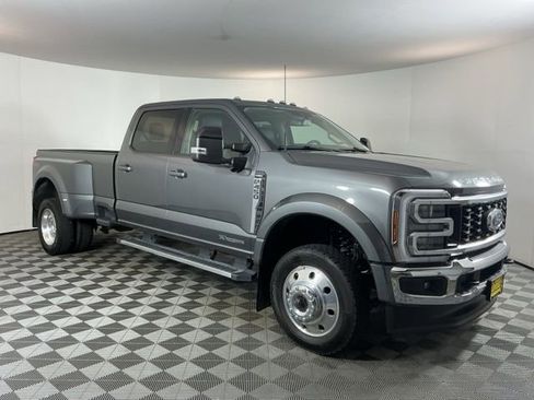Used 2025 Ford F450 Lariat w/ FX4 Off-Road Package AWD/4WD image 3