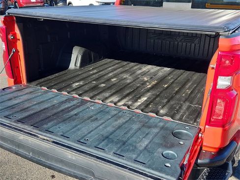 Used 2023 Chevrolet Silverado 1500 ZR2 w/ Technology Package image 17
