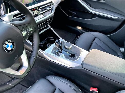 Used 2021 BMW 330i Sedan w/ Driving Assistance Package RWD image 16