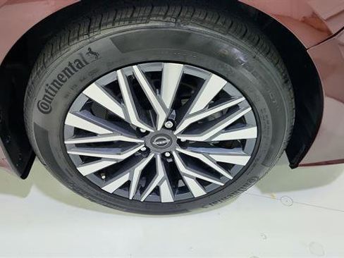 Certified 2024 Nissan Altima 2.5 SV w/ SV Premium Package image 36