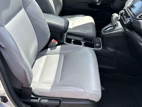 Used 2015 Honda CR-V Touring image 18