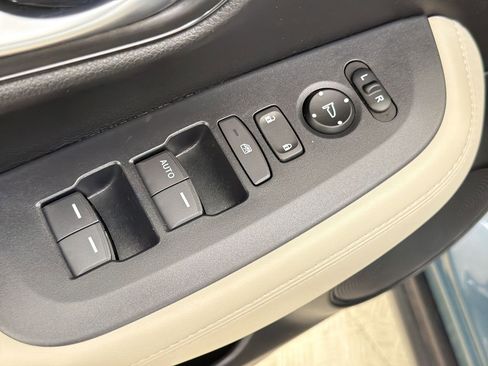 Used 2024 Honda HR-V LX image 13