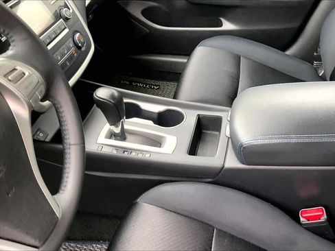 Used 2017 Nissan Altima 2.5 SR FWD image 15