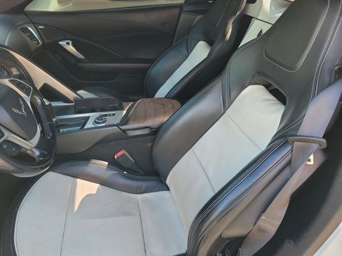 Used 2014 Chevrolet Corvette Stingray Convertible image 4