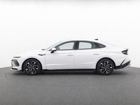 Used 2025 Hyundai Sonata SEL FWD image 6