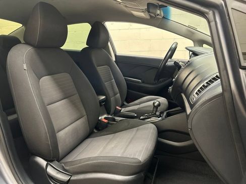 Used 2018 Kia Forte S FWD image 10