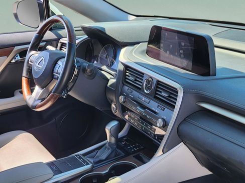 Used 2021 Lexus RX 350L FWD w/ Premium Package image 15