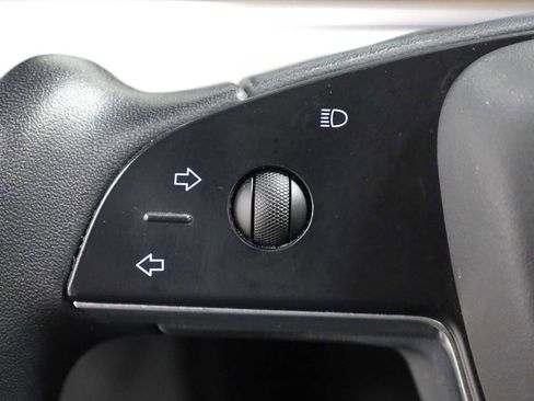 Used 2023 Tesla Model S image 24