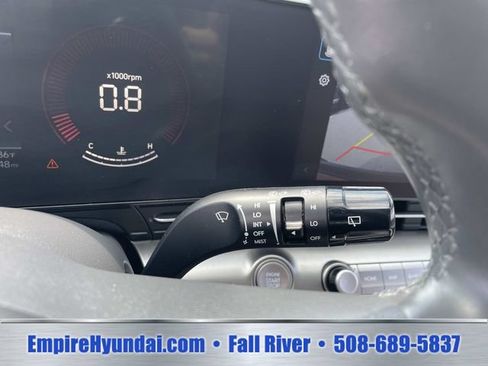 Used 2024 Hyundai Kona SEL AWD/4WD image 29