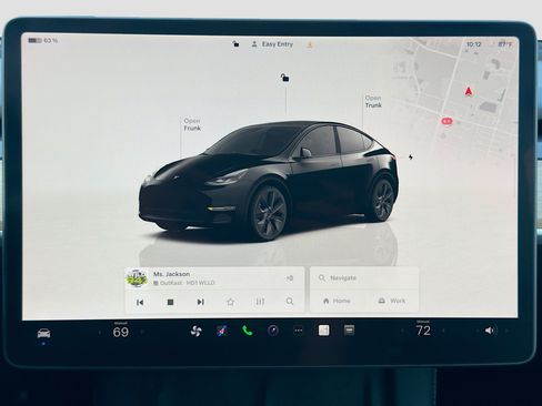 Used 2025 Tesla Model Y Long Range AWD/4WD image 37