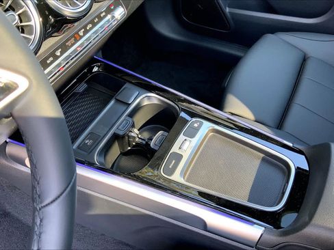 New 2026 Mercedes-Benz GLB 250 4MATIC image 7