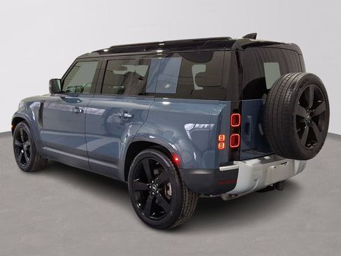 Used 2021 Land Rover Defender 110 SE image 2