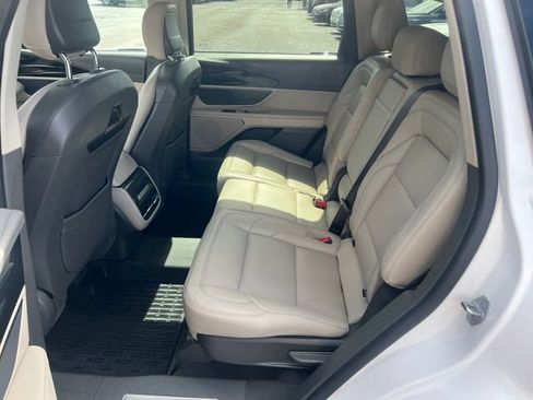 Certified 2024 Lincoln Nautilus Premier AWD/4WD image 29