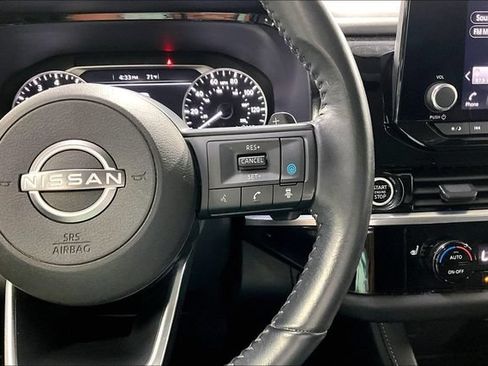Used 2024 Nissan Pathfinder SV w/ Lighting Package (N92) AWD/4WD image 13