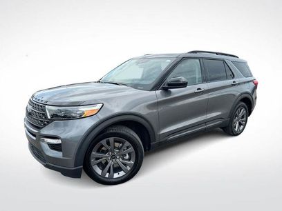 Certified 2023 Ford Explorer XLT w/ Equipment Group 202A