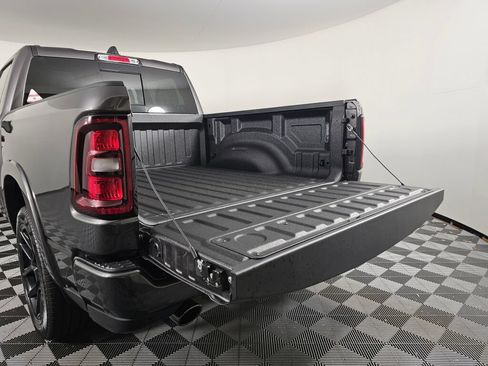 New 2026 RAM 1500 Laramie AWD/4WD image 15