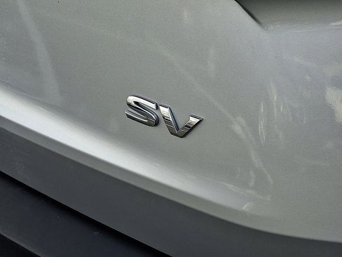 Used 2023 Nissan Rogue SV image 16