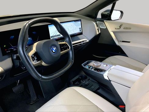 Certified 2024 BMW iX xDrive50 w/ Premium Package AWD/4WD image 17