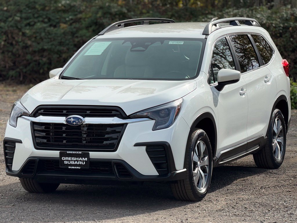Used 2025 Subaru Ascent Premium w/ Premium Package AWD/4WD image 4