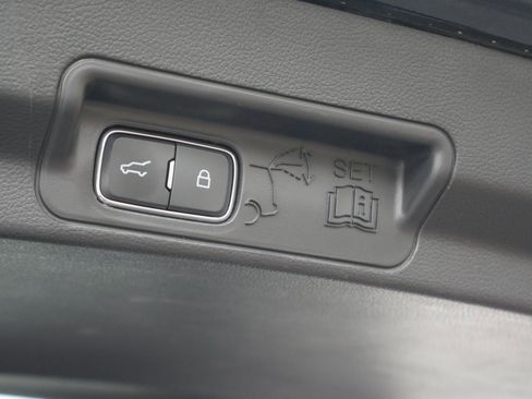 Certified 2025 Ford Explorer ST-Line w/ ST-Line Street Pack image 26