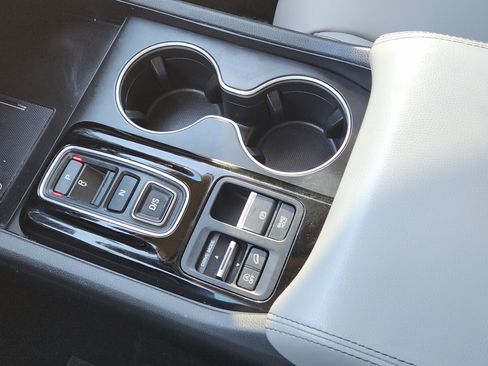 Certified 2024 Honda Pilot Touring image 20