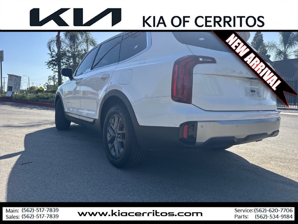 Certified 2023 Kia Telluride LX FWD image 3
