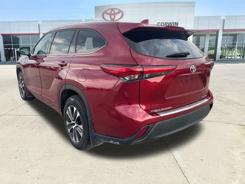Used 2020 Toyota Highlander XLE w/ Protection Package #3 AWD/4WD image 3