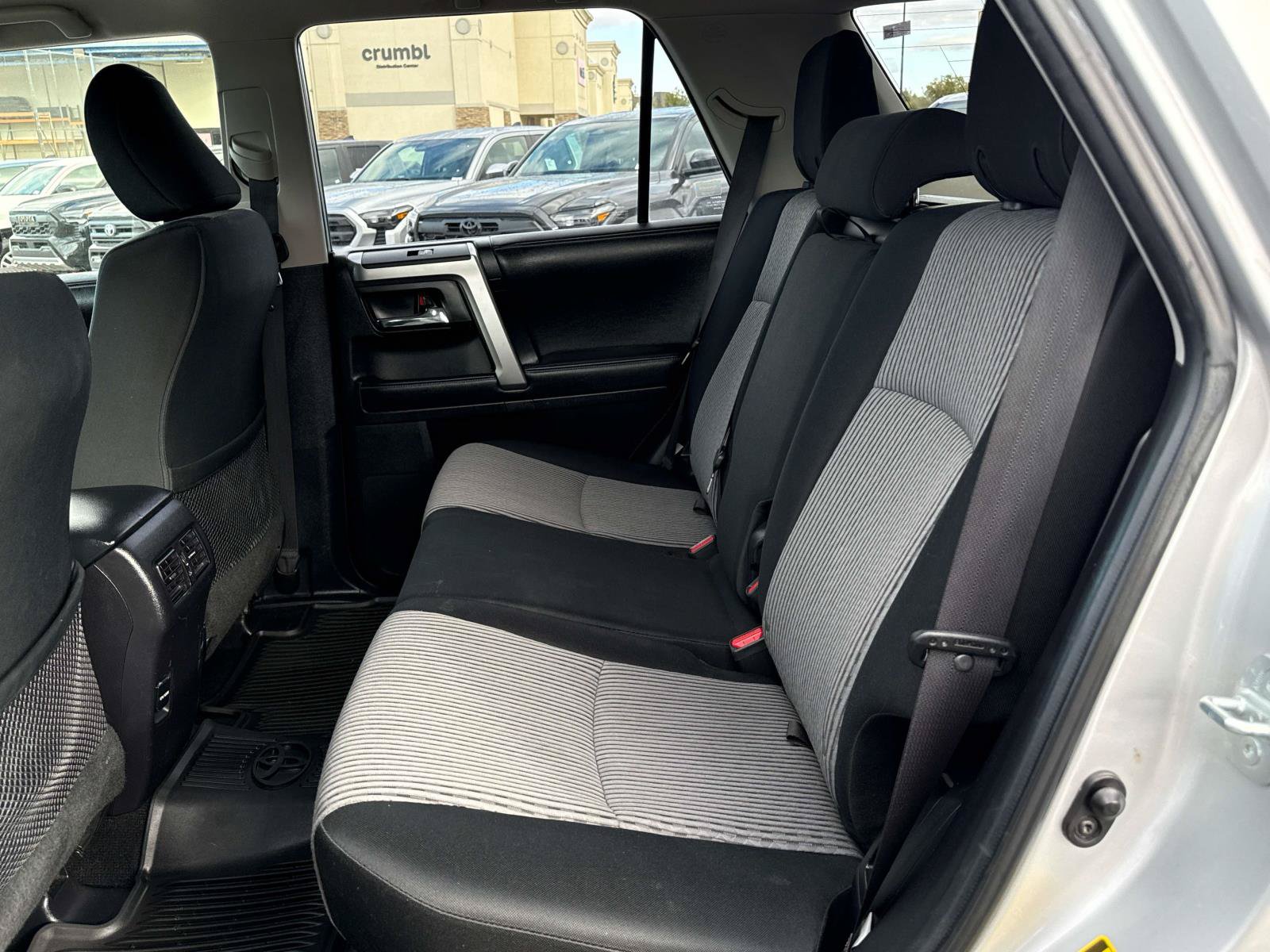 Used 2016 Toyota 4Runner SR5 AWD/4WD image 13