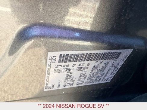 Used 2024 Nissan Rogue SV AWD/4WD image 21