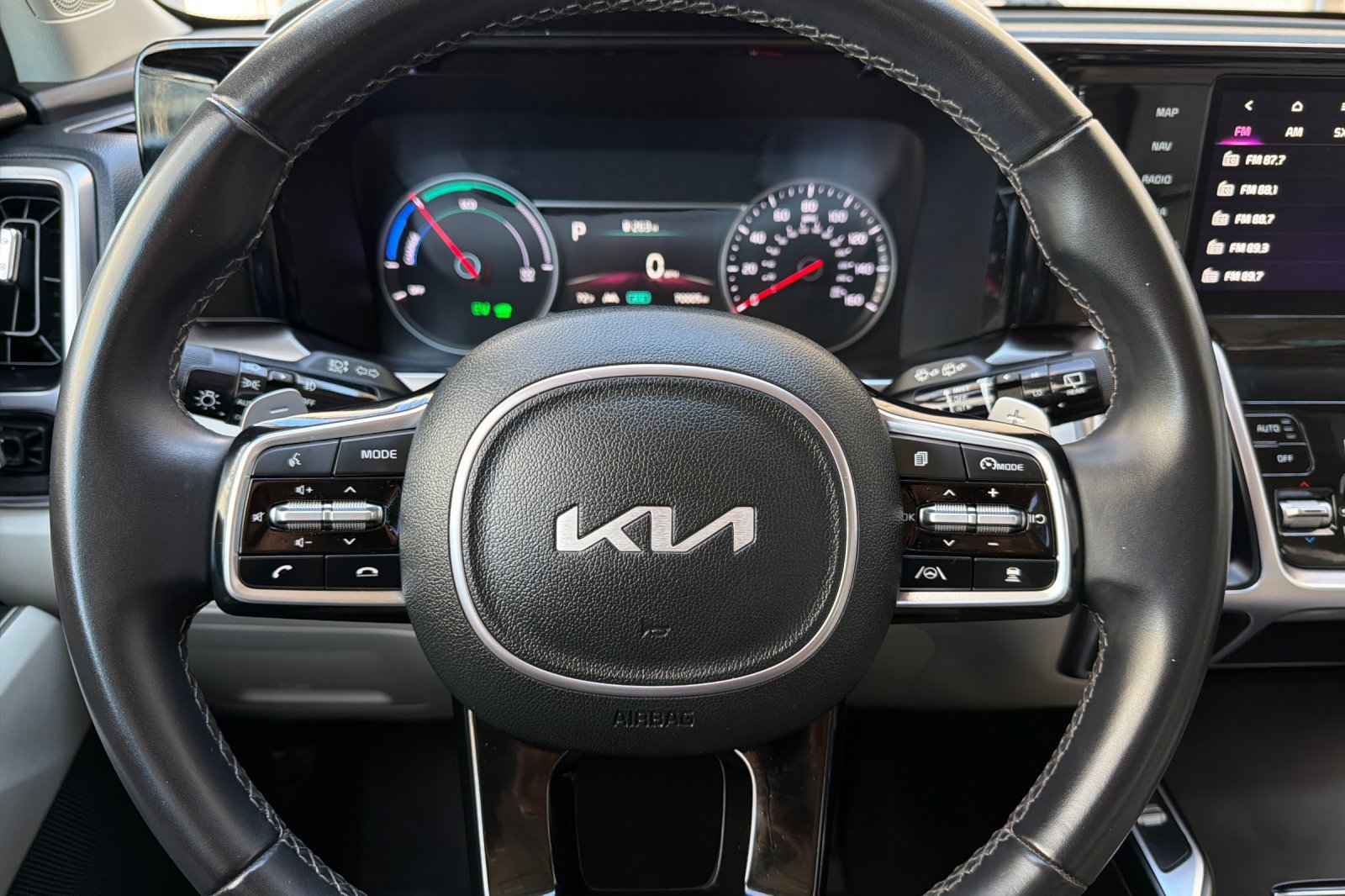 Used 2023 Kia Sorento EX FWD image 25