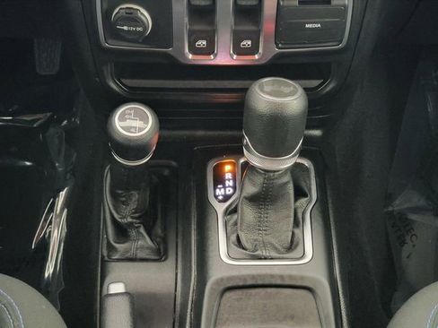 Used 2021 Jeep Wrangler Sport AWD/4WD image 22