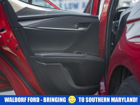 Used 2025 Toyota Camry SE image 70