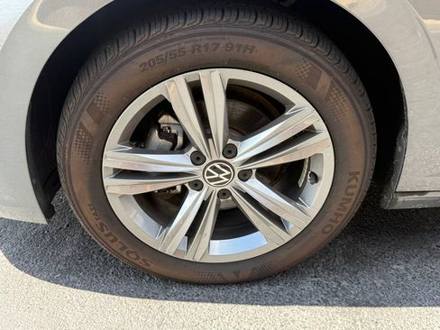Used 2024 Volkswagen Jetta SE FWD image 31