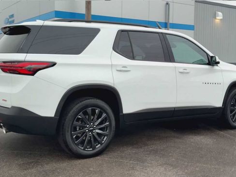 Certified 2023 Chevrolet Traverse RS image 2