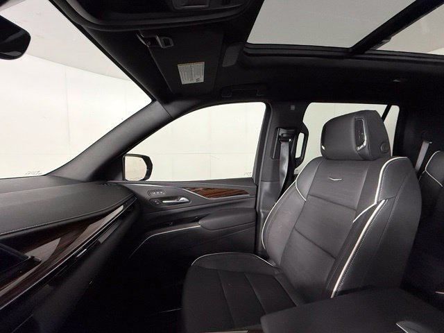 Certified 2024 Cadillac Escalade Premium Luxury AWD/4WD image 19
