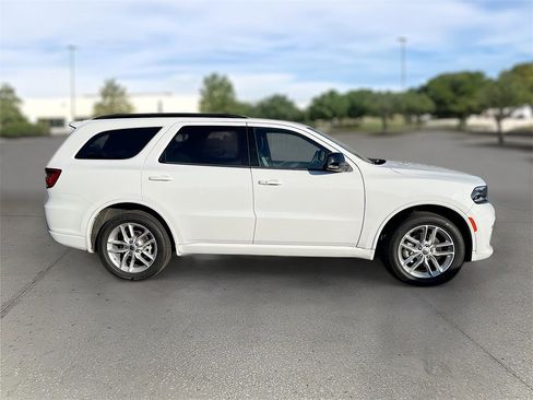 Used 2023 Dodge Durango GT image 7