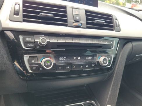 Used 2018 BMW 320i xDrive Sedan w/ Convenience Package AWD/4WD image 30