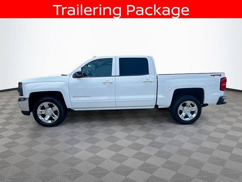 Used 2018 Chevrolet Silverado 1500 LT w/ Trailering Package AWD/4WD image 8