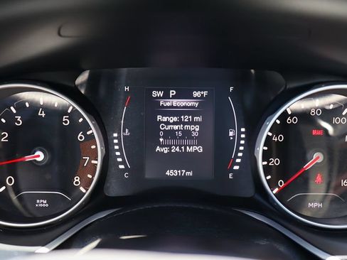 Used 2020 Jeep Compass Latitude FWD image 42