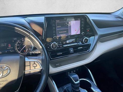 Used 2020 Toyota Highlander Limited image 8