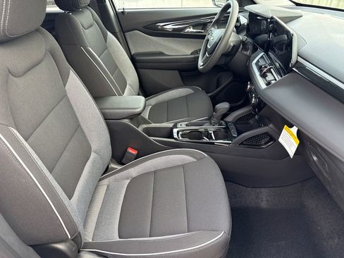 New 2026 Chevrolet TrailBlazer LT FWD image 9