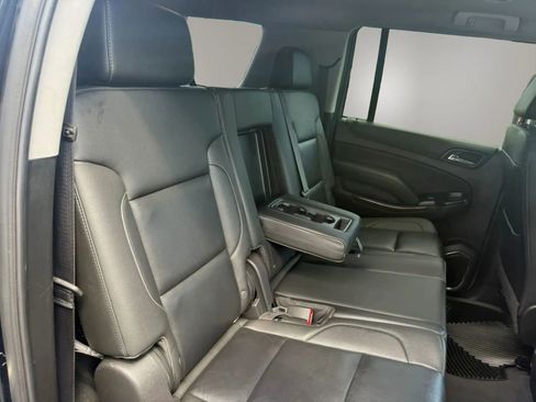 Used 2019 Chevrolet Suburban LT AWD/4WD image 44